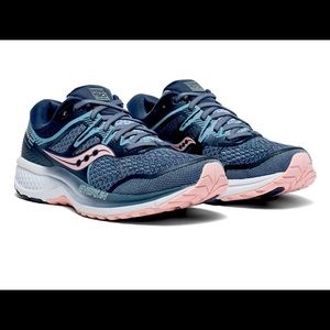 Women’s Saucony Running Shoes almost new